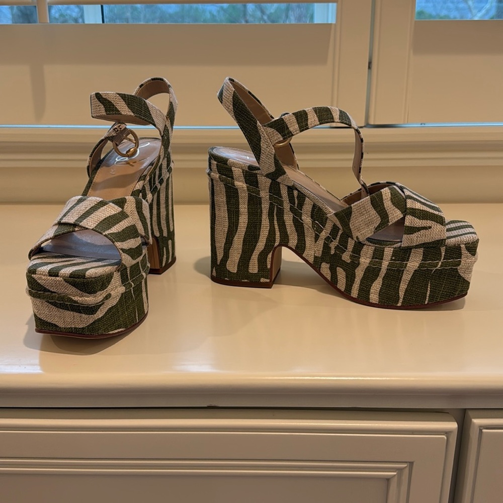 Sam Edelman Trianna Green Zebra Linen Platform Sandal - Picture 2 of 5